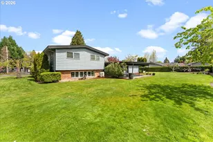948 NE Queens Ln, Hillsboro, OR 97124 - Photo 40