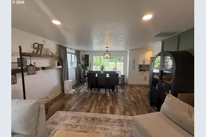 6974 Glacier Dr, Springfield, OR 97478 - Photo 10