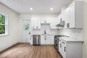 3003 SE Woodward St, Portland, OR 97202 - Photo 4