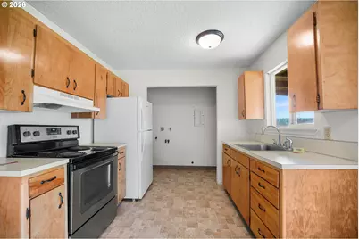 10323 NE 58th St, Vancouver, WA 98662 - Photo 8