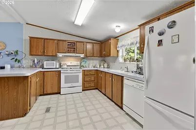 94998 Spring Valley Ln, Marcola, OR 97454 - Photo 14