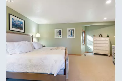 6019 SW Woods Ct, Portland, OR 97221 - Photo 22