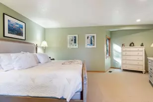 6019 SW Woods Ct, Portland, OR 97221 - Photo 22