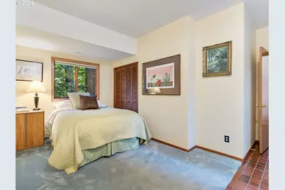 6019 SW Woods Ct, Portland, OR 97221 - Photo 32