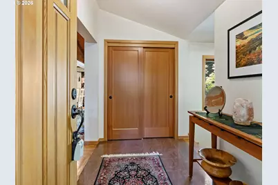 6019 SW Woods Ct, Portland, OR 97221 - Photo 4