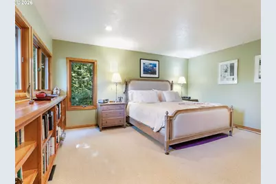 6019 SW Woods Ct, Portland, OR 97221 - Photo 20