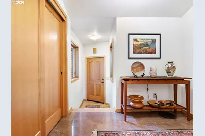 6019 SW Woods Ct, Portland, OR 97221 - Photo 4