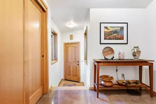 6019 SW Woods Ct, Portland, OR 97221 - Photo 4