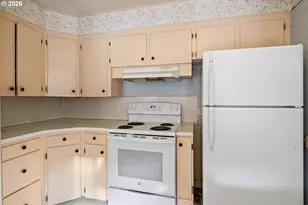 1666 W Myrtle Ave, Roseburg, OR 97471 - Photo 12