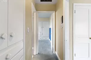 1666 W Myrtle Ave, Roseburg, OR 97471 - Photo 24