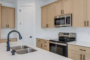 806 NW 178th Wy, Ridgefield, WA 98642 - Photo 8