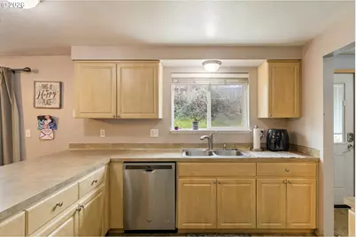 220 Wells Rd, Oakland, OR 97462 - Photo 22