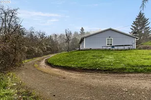 220 Wells Rd, Oakland, OR 97462 - Photo 44