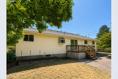 3015 SE 143rd Ave, Portland, OR 97236 - Photo 4