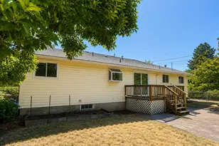 3015 SE 143rd Ave, Portland, OR 97236 - Photo 4