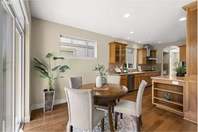 16630 NW Vetter Dr, Portland, OR 97229 - Photo 12