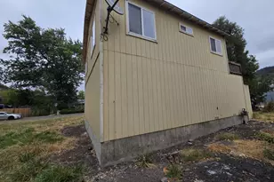 119 Pleasant Ave, Roseburg, OR 97470 - Photo 16