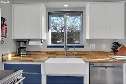 34792 Row River Rd, Cottage Grove, OR 97424 - Photo 12