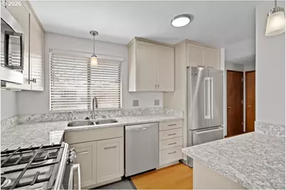 14859 NE Thompson St, Portland, OR 97230 - Photo 14