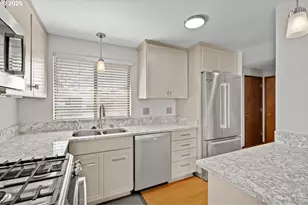 14859 NE Thompson St, Portland, OR 97230 - Photo 14