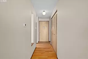 14859 NE Thompson St, Portland, OR 97230 - Photo 10