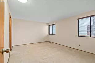 14859 NE Thompson St, Portland, OR 97230 - Photo 18