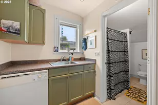 128 NE 74th Ave, Portland, OR 97213 - Photo 18