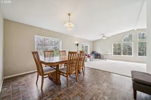 609 NE South Shore Rd, Portland, OR 97211 - Photo 10