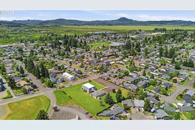 552 Holbrook Ln, Creswell, OR 97426 - Photo 42