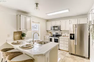 17888 SW Robert Ln, Beaverton, OR 97078 - Photo 14