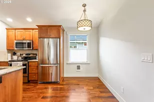 20298 Poe Sholes Dr, Bend, OR 97703 - Photo 12