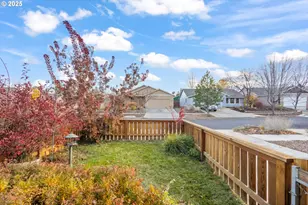 20298 Poe Sholes Dr, Bend, OR 97703 - Photo 24