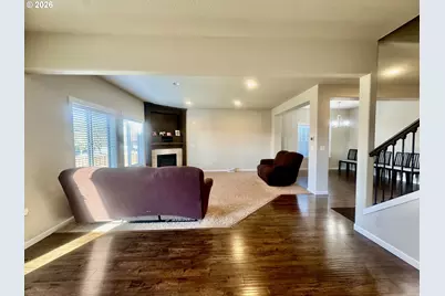 277 SW Mt Rainier St, McMinnville, OR 97128 - Photo 12