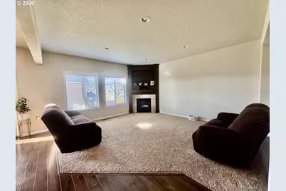 277 SW Mt Rainier St, McMinnville, OR 97128 - Photo 10