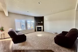 277 SW Mount Rainier St, McMinnville, OR 97128 - Photo 10