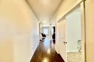 277 SW Mount Rainier St, McMinnville, OR 97128 - Photo 6