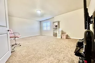 277 SW Mount Rainier St, McMinnville, OR 97128 - Photo 28