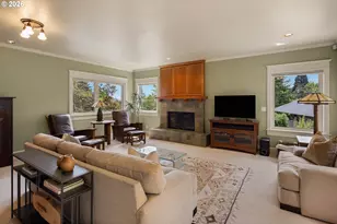 1949 Graham Dr, Eugene, OR 97405 - Photo 10