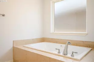 13398 SW MacBeth Dr, Tigard, OR 97224 - Photo 28