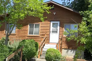 210 W Franklin St, Bingen, WA 98605 - Photo 2