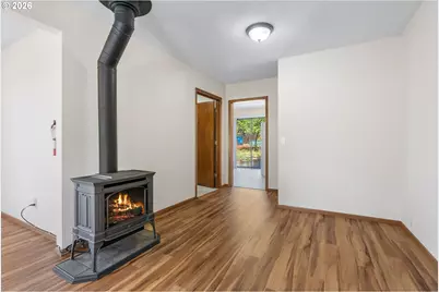 210 W Franklin St, Bingen, WA 98605 - Photo 12