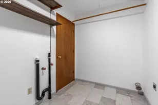 210 W Franklin St, Bingen, WA 98605 - Photo 18