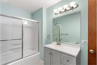 210 W Franklin St, Bingen, WA 98605 - Photo 16