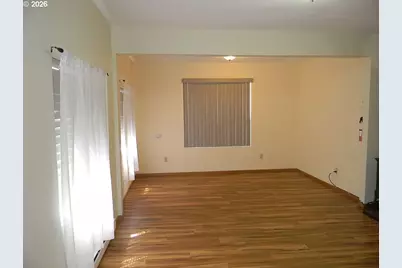 210 W Franklin St, Bingen, WA 98605 - Photo 6