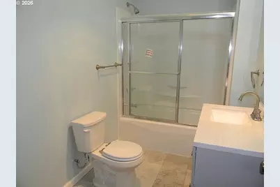 210 W Franklin St, Bingen, WA 98605 - Photo 14