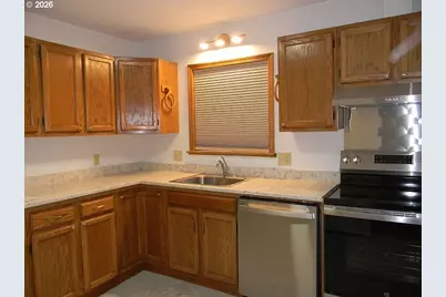 210 W Franklin St, Bingen, WA 98605 - Photo 10