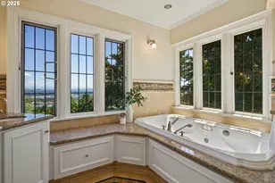 5570 SW Menefee Dr, Portland, OR 97239 - Photo 28