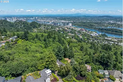 5570 SW Menefee Dr, Portland, OR 97239 - Photo 4