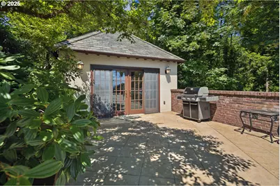 5570 SW Menefee Dr, Portland, OR 97239 - Photo 44