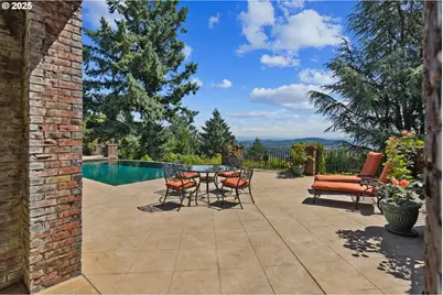 5570 SW Menefee Dr, Portland, OR 97239 - Photo 42